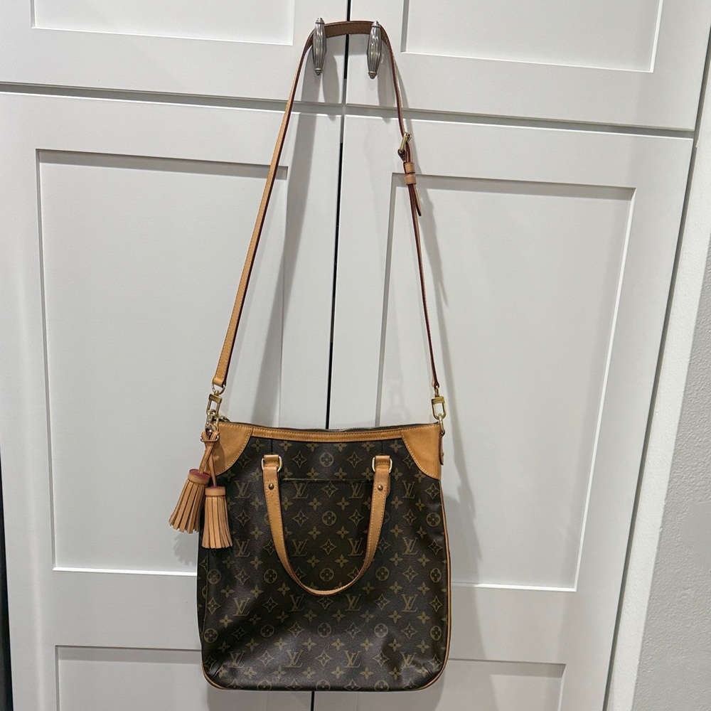 Authentic Louis Vuitton Odeon GM Excellent used condition light vachetta